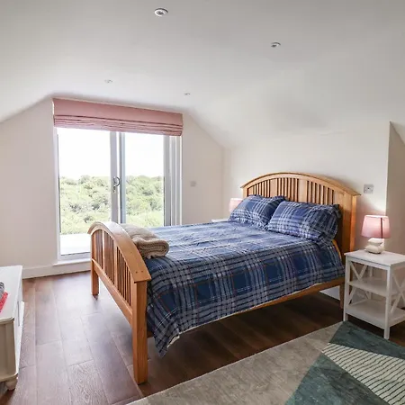 29 Gap Road * Filey